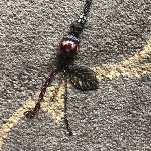 Leila Rowe. Long chain necklace.